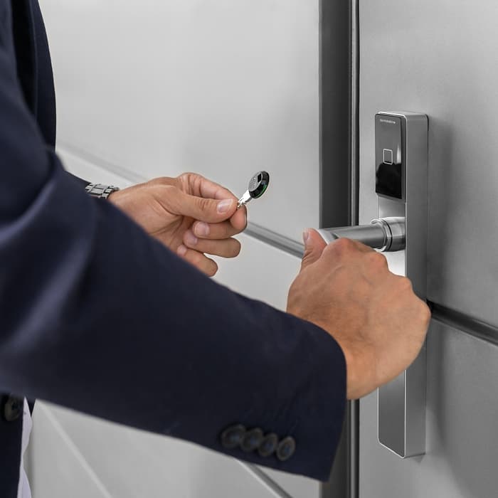 c-lever pro with smart key