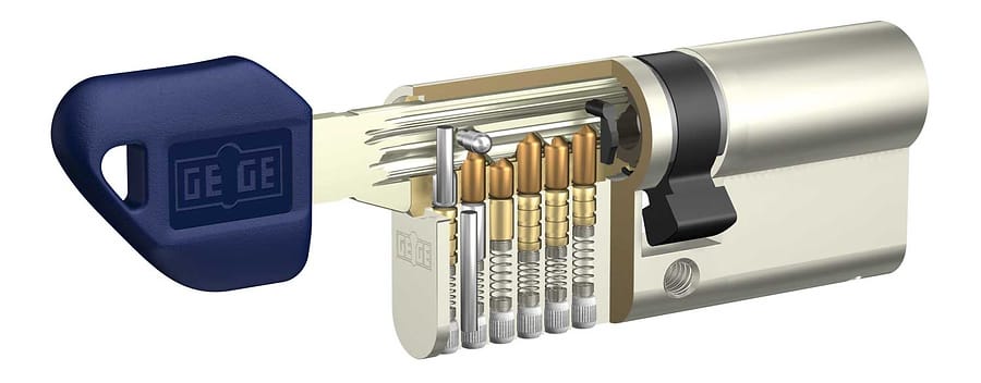 Cylinder locks with serrated keys - Gege pExtra